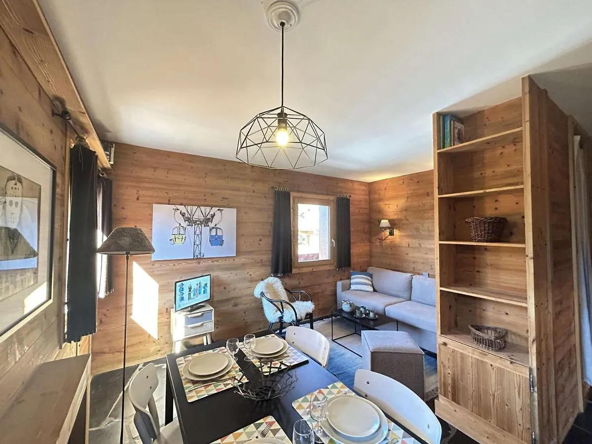 Studio/Coin Montagne - 4 Pers, Proche Pistes & Commerces, Balcon, Parking, Wifi - Meribel - Fr-1-180-599 Les Allues 0*,  フランス